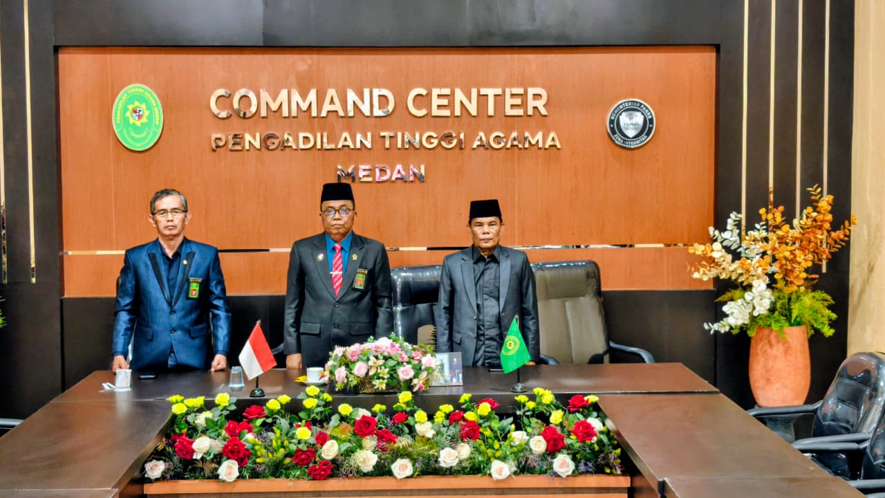 wisudapurnKPTAManado 1